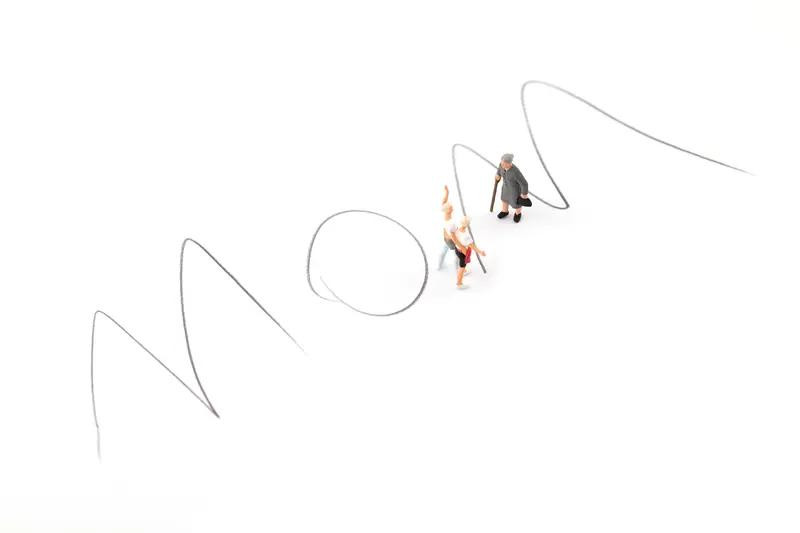 孩子因教育问题拍视频曝光妈妈，全网吵翻！反转后无数家长沉默只因妈妈催写作业