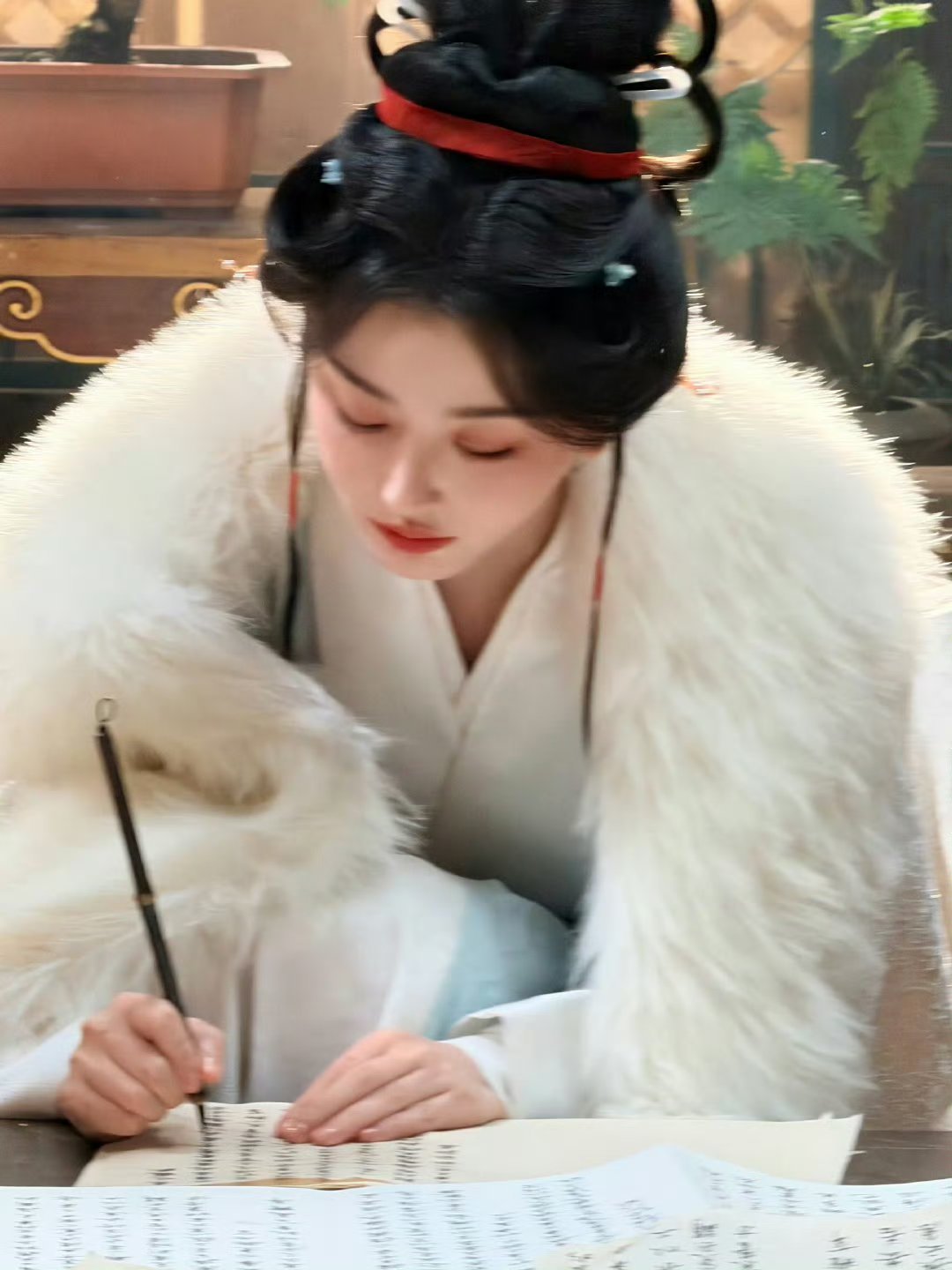 孔雪儿演技孔雪儿的演技真的在发光！从《墨雨云间》惊鸿一瞥，到《逐玉》里灵动的俞浅