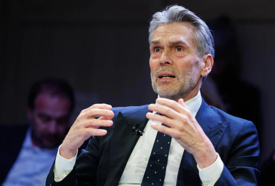 终于知道荷兰首相斯霍夫为啥这么硬气了？不是因为老美给他的底气，也不是他太装，