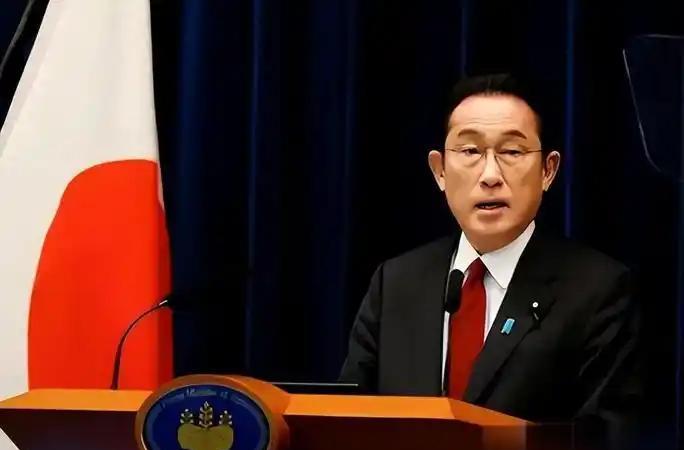 日本退役少将山本一郎近日在接受《朝日新闻》专访时抛出一则震撼性预言：中日两国在东