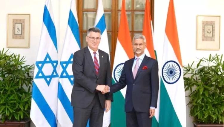 《铸币报》报道，当地时间15日，一名印度国防部官员透露，此前以色列外长吉迪恩.萨