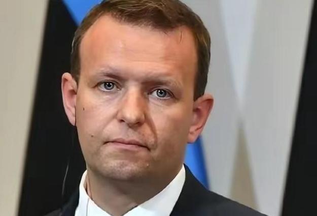 就问中国怕不怕？强大的爱沙尼亚向中国发出最后通牒，让中国必须在爱沙尼亚和俄罗斯之