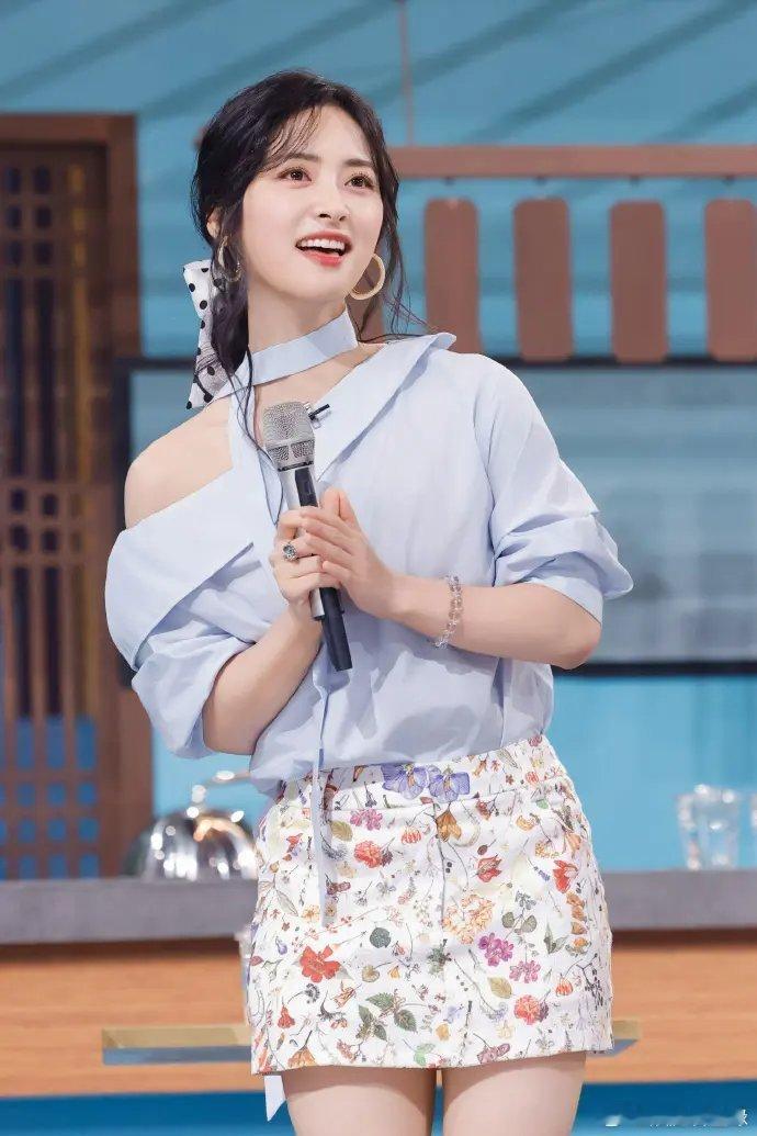 当《你好星期六》新一期播放，情商多少真是表现地淋漓尽致。很显然，沈月作为这一期的