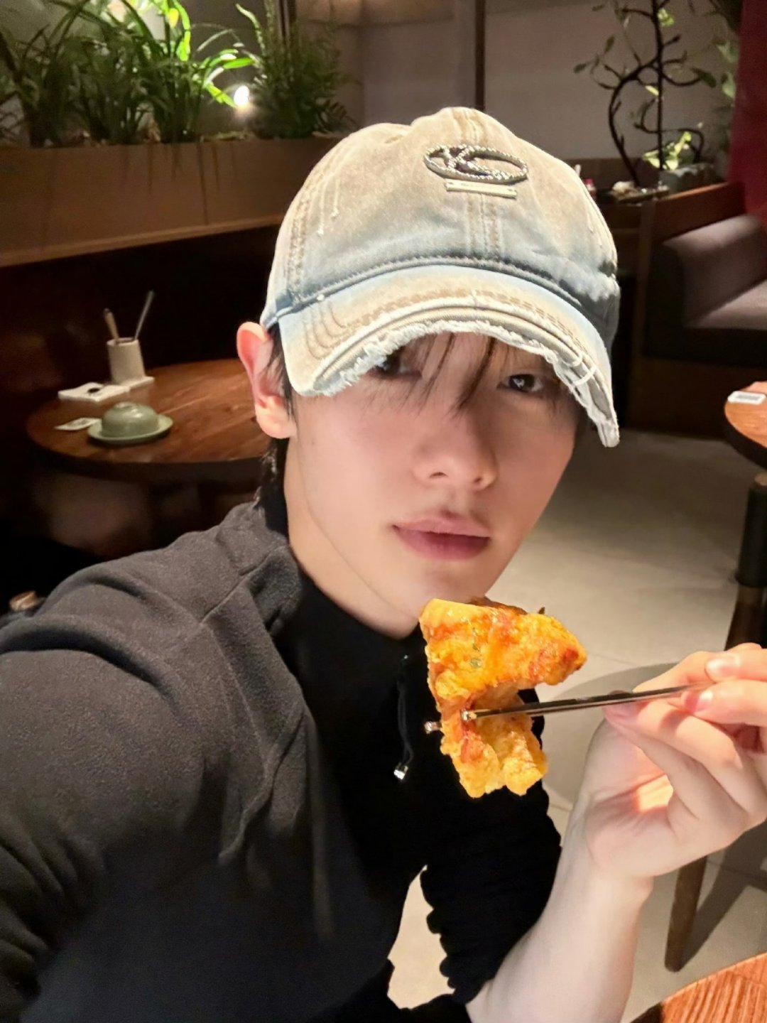 高卿尘给我来亿口~🤤！看起来真的好好吃