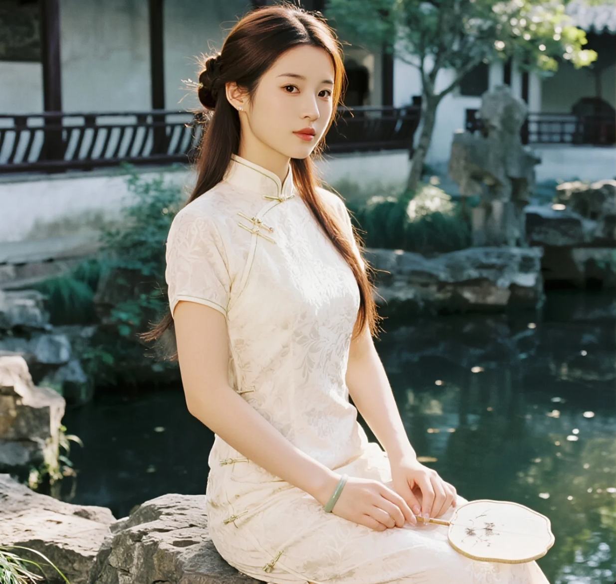 烟雨画中行：汉裳映碧波，亭台入梦来