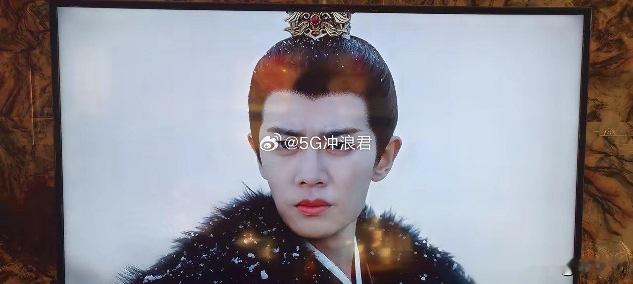 任嘉伦和彭小苒的新剧凤凰台上正在热播任嘉伦一如既往的儒雅俊朗说实话任嘉伦现在的演