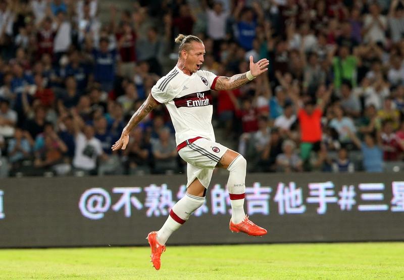 如何看待国米输掉米兰德比国米输掉米兰德比，虽败但也别太灰心。马库斯-图拉姆