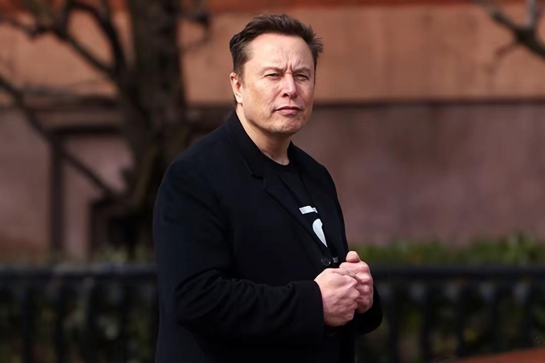 原来，这位美国商人是被“请”出了白宫？据环球网援引英国《每日电讯报》4日爆料，