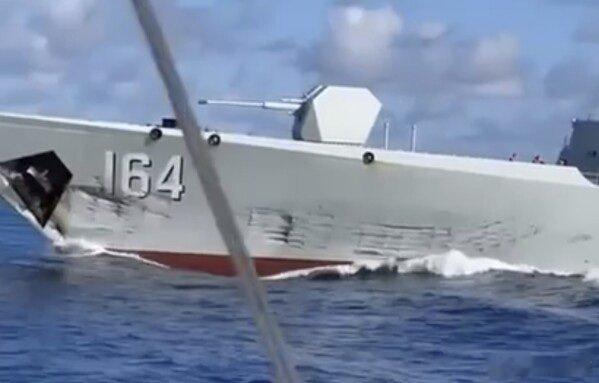 052D桂林舰修好了，之前在南海和海警船发生了擦碰，不过052D确实够硬，只是表