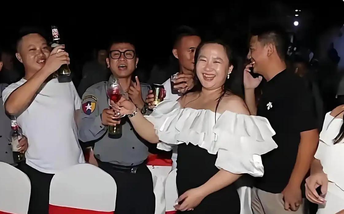 明珍珍的结局告诉我们一个扎心的道理无论受过教育多么高等，无论积累财富多么多，家