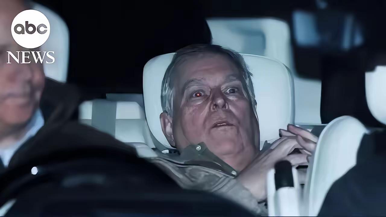 英女王应该挺后悔的，让这个女人把“劣质”基因带到了王室不同于戴安娜的漂亮大方，