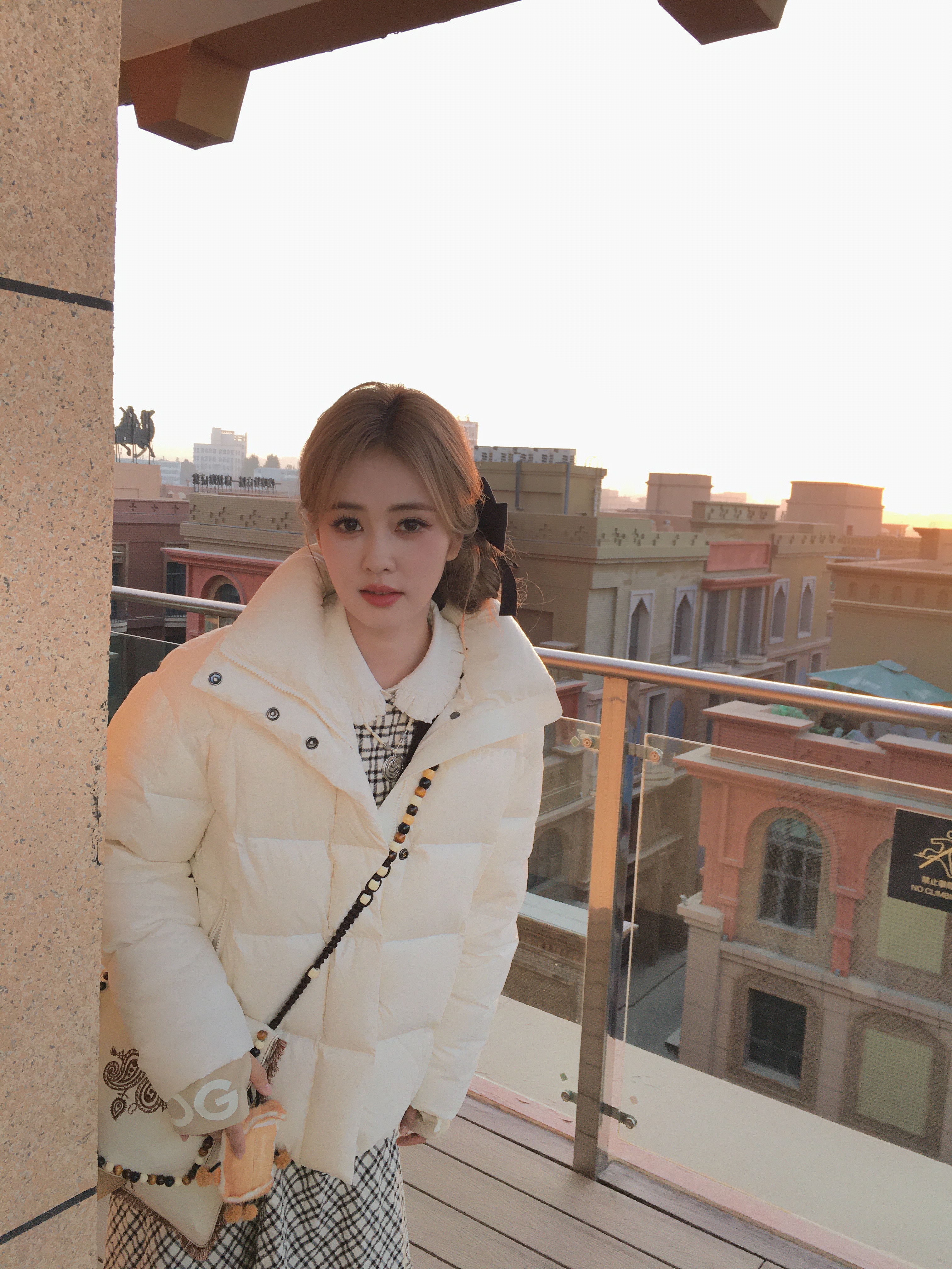 新鲜的白鹿，小孩孩太萌了​​​