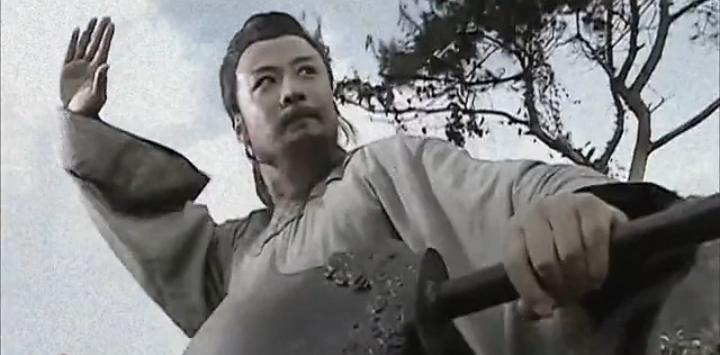 |赤手空拳·林冲|这是老版电视剧《水浒传》，林冲竟然赤手空拳和鲁智深打架，