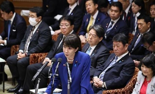 来自日本消息！日本公明党党首齐藤铁夫接受媒体采访时表示，“如果高市首相提出要求与