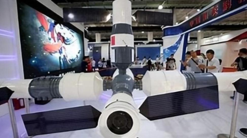 为什么大家都不提中国空间站了？跟国际空间站差距太大，没脸提?说白了，现在不提中国