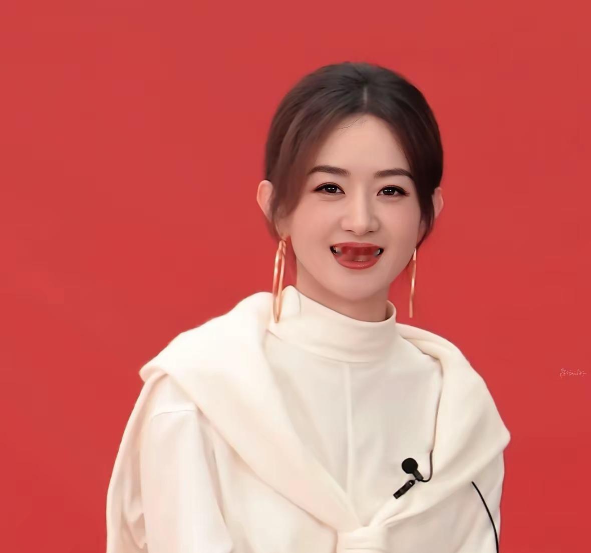 赵丽颖这波“赵小刀”操作，是真敢说也是真圈粉。主持人问“儿子暖还是羊绒暖”
