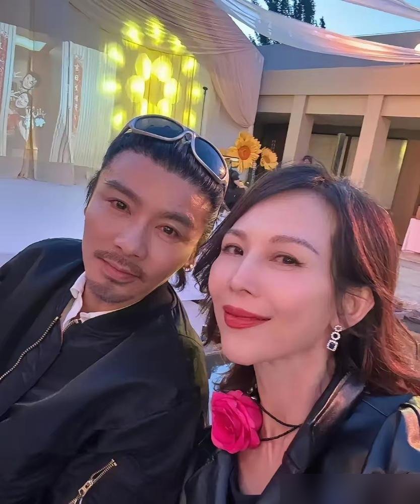 蔡少芬吵架收拾行李要走，张晋没拦，只问了一句：孩子谁带？她当场愣住。张晋又说，分手这俩字，说多了会成