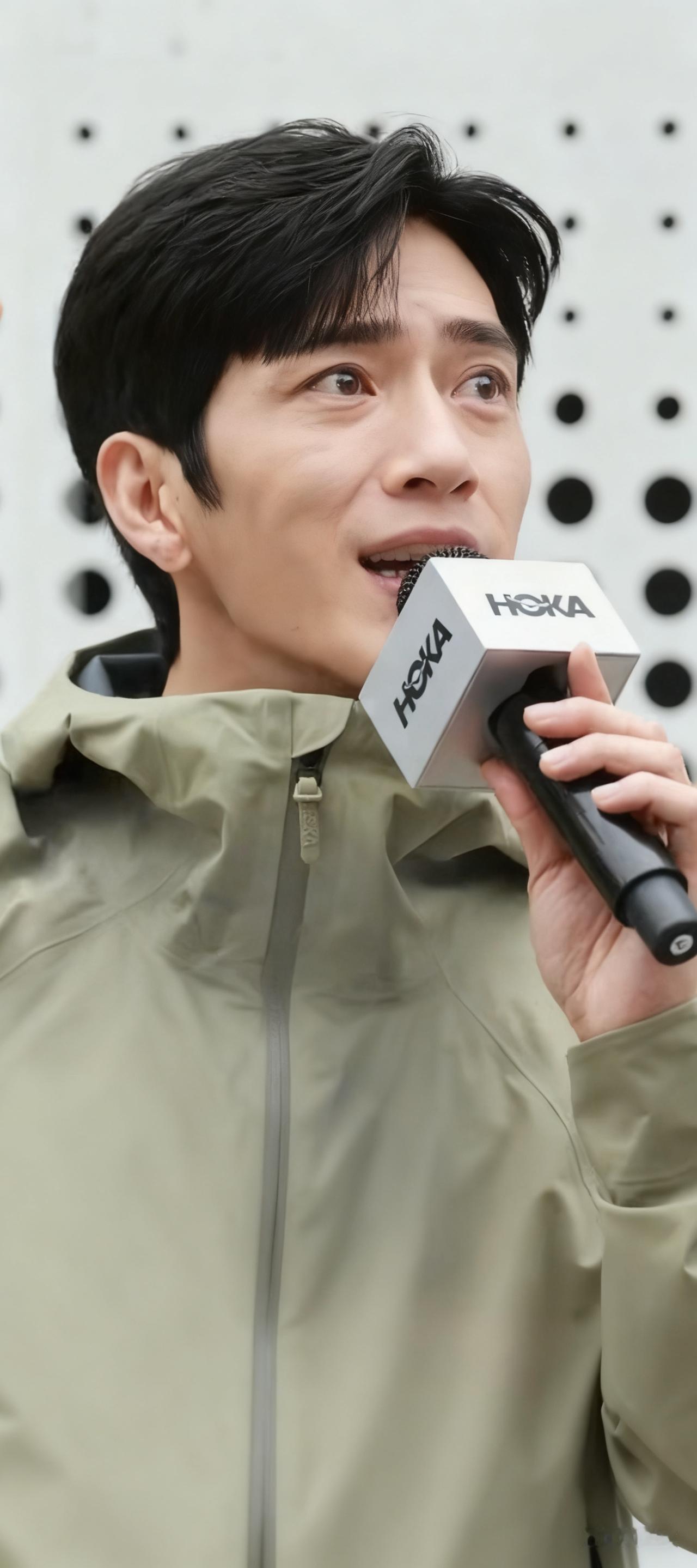 男神井柏然[赞][赞]网评:他甚至衰老的比不保养的普通人还快[汗][汗][