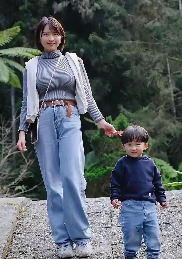 孩子的爸爸到底有什么过人之处？这也太幸福了吧！​​​