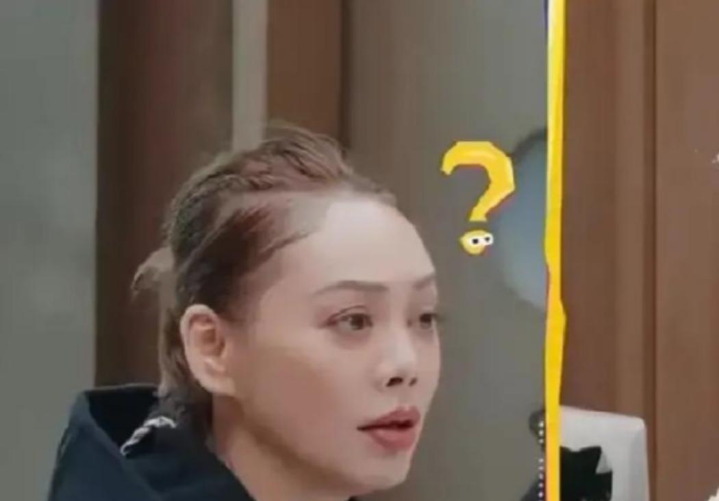 宁静当年在美国生完娃，没坐传统月子，直接冰水洗澡、出门吹风。十年后她上节目承认：