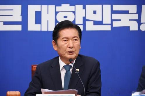 国际国内时事新闻韩国执政党党首宣布辞职韩国韩国执政党党首宣布辞职中国新闻网