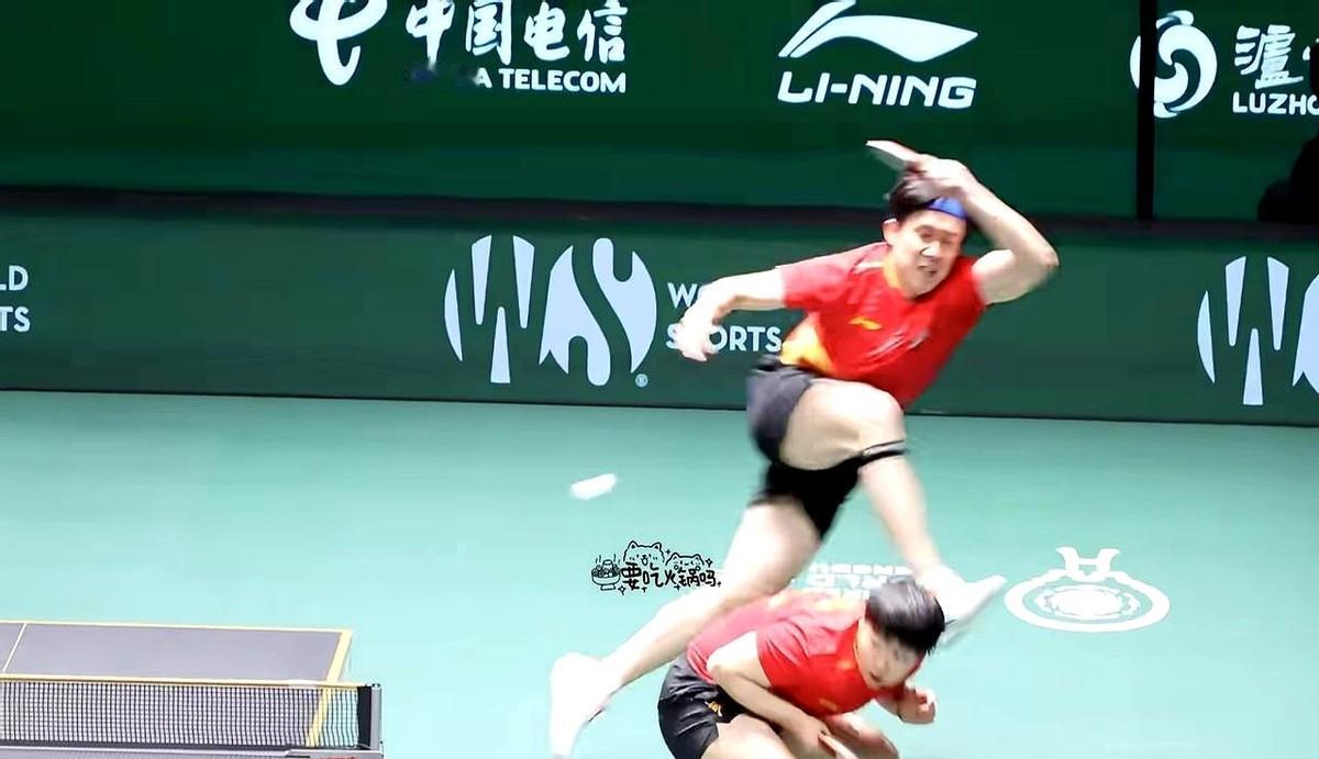 这丝滑跑位和无缝连接，真的无敌了，看了他俩的混双，再看看别人打真的没劲。莎莎