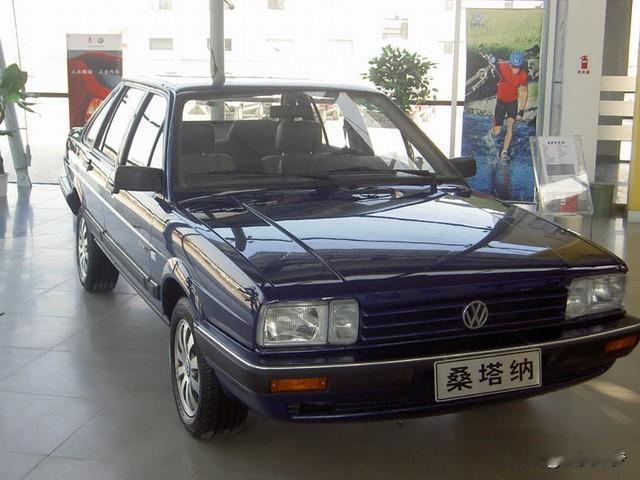 80年代的时候，我爸一个月工资才几十块，可是当时一辆桑塔纳却可以卖到20万人民币