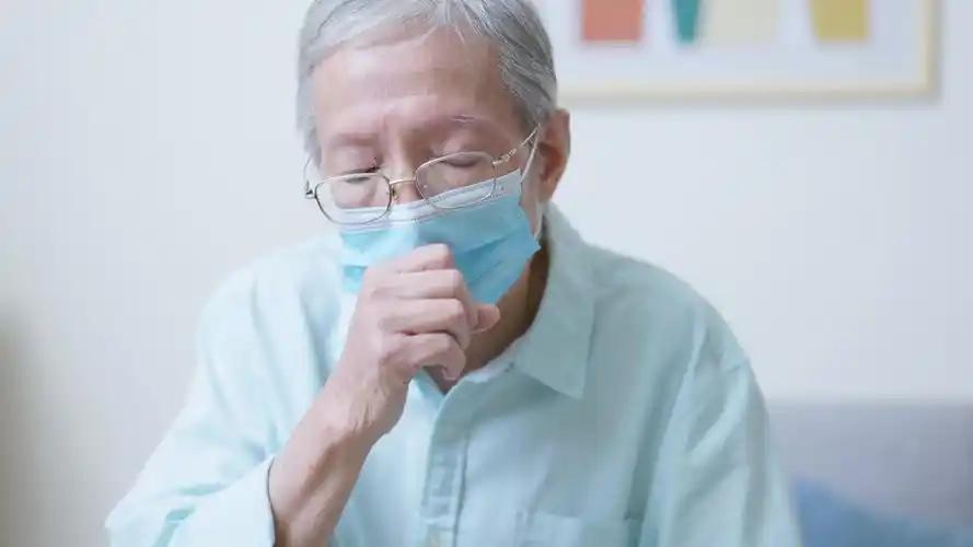 口腔是肝病的“放大镜”？忠告：口腔出现这3种表现，尽快就医！很多人觉得肝脏出