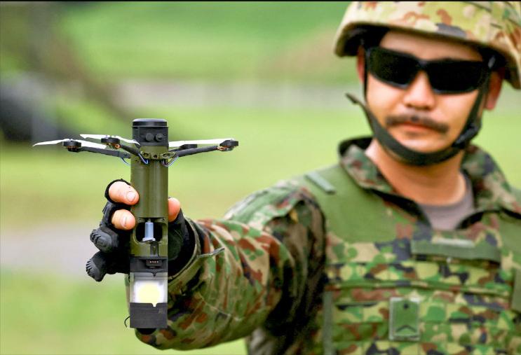 日本自卫队试装澳大利亚“Drone40”单兵模块化无人机，可撞向目标并自爆，还
