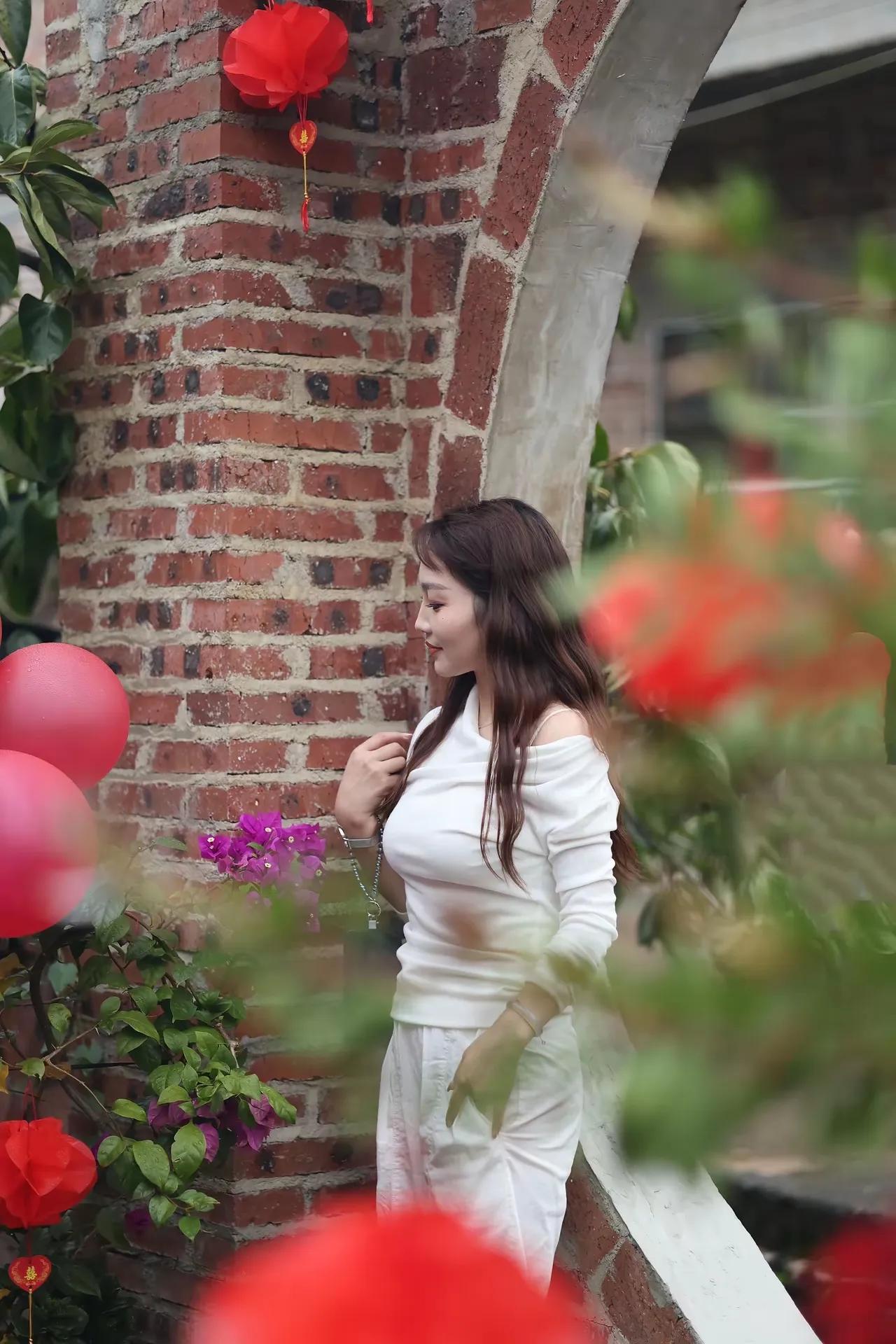 五颜六色的氛围里，连头发丝都是爱你的味道