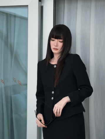 救命！江疏影这是瘦成了“职场女主模板”吧？夜色直播直接杀疯了！