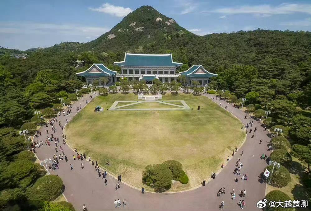 李在明说要将总统府迁回青瓦台。​​​