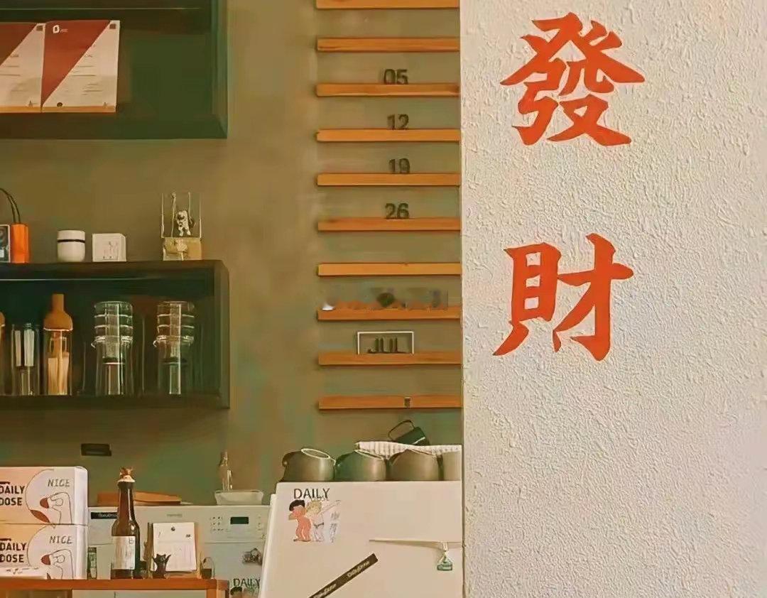 处女座的人追求完美，他们对待感情认真严谨，期望恋人能够给自己带来安全感和归属感。