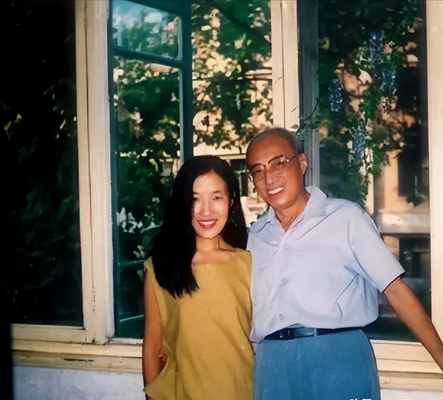 1986年，65岁的火箭专家杨南生娶了29岁的张严平，张严平的父母不同意