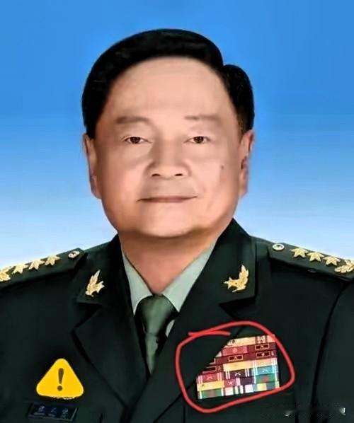 昨晚失眠刷到那条整顿的消息整个人一下子清醒了。​这不是看热闹，是真觉得后背