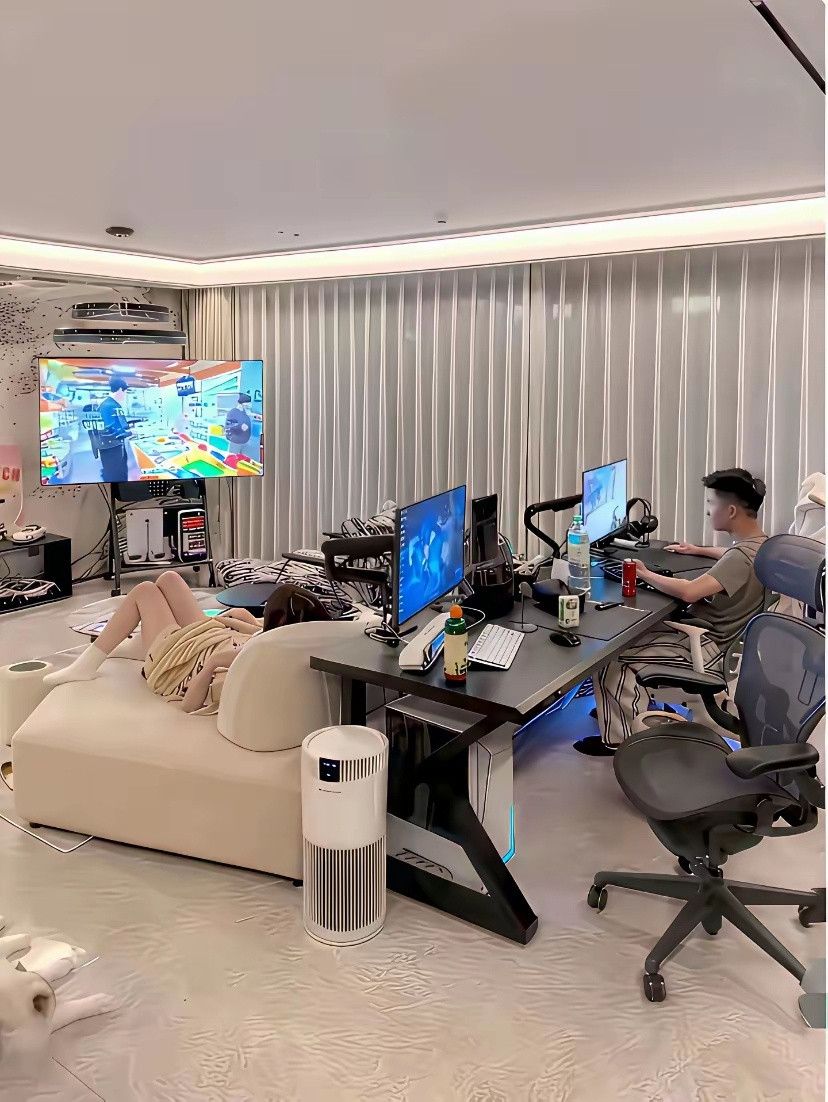 现在的年轻人，应该都喜欢这样的客厅。