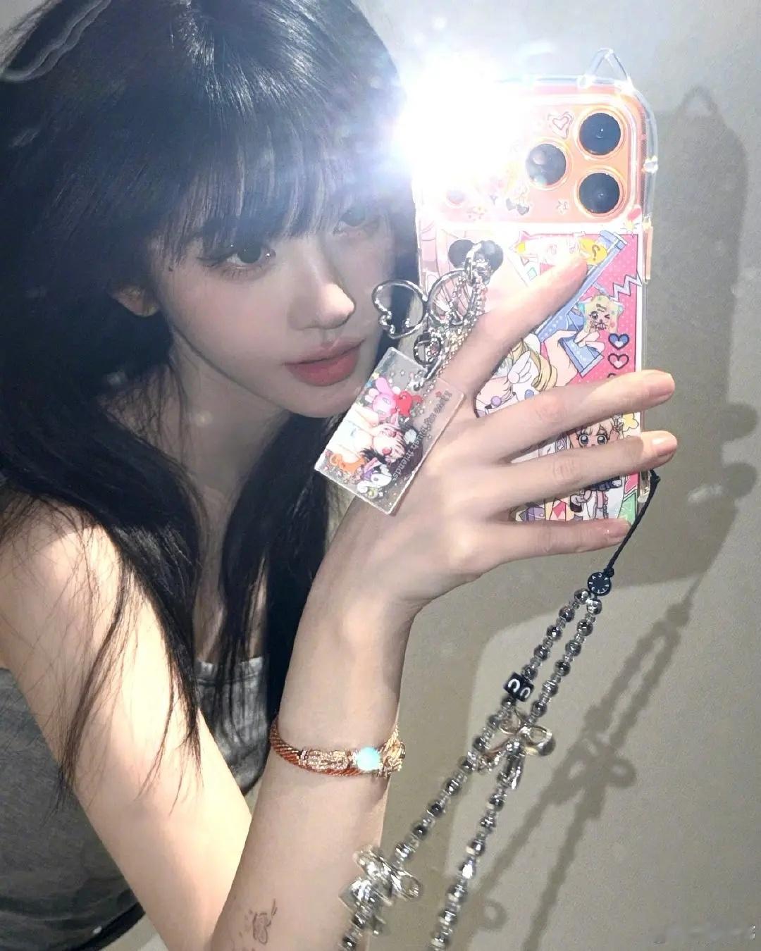 鞠婧祎营业这方面真是没得说行走的头像库隔三差五美图大放送风格还百变你们小🍊