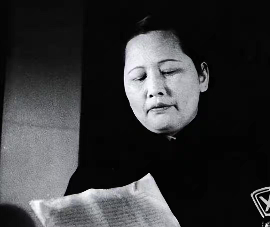 34年后宋庆龄才敢说：红军快饿死那会，我拿孙中山家底偷偷救的命这话说出来的时