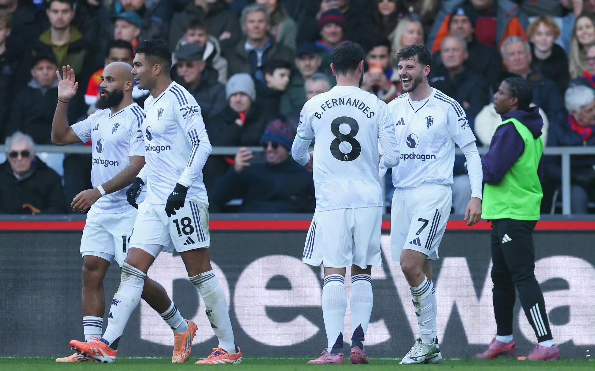 B费两助+芒特贴地斩！曼联2-1逆转：这才是红魔的DNA水晶宫1比2曼联当主裁