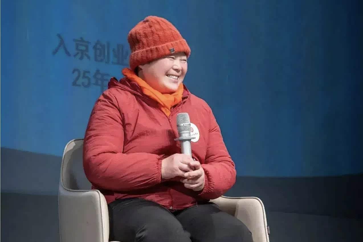 鹅腿阿姨原材料是鸭腿在北京高校圈，陈秀凤摆摊卖烤鹅腿，凭借“良心价”和“好味道”
