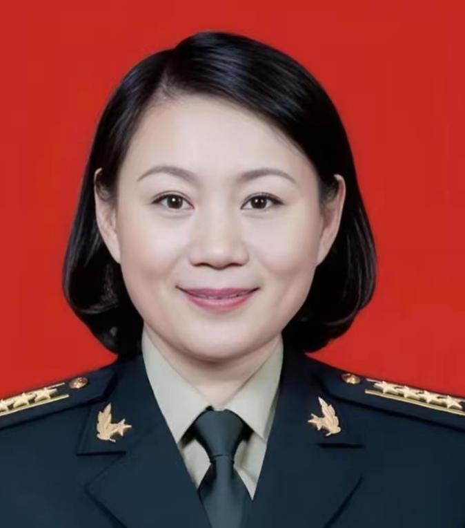 许世友的孙女许道江，在与丈夫大吵一架之后，满肚子的委屈没地方诉说，思来想去，她把