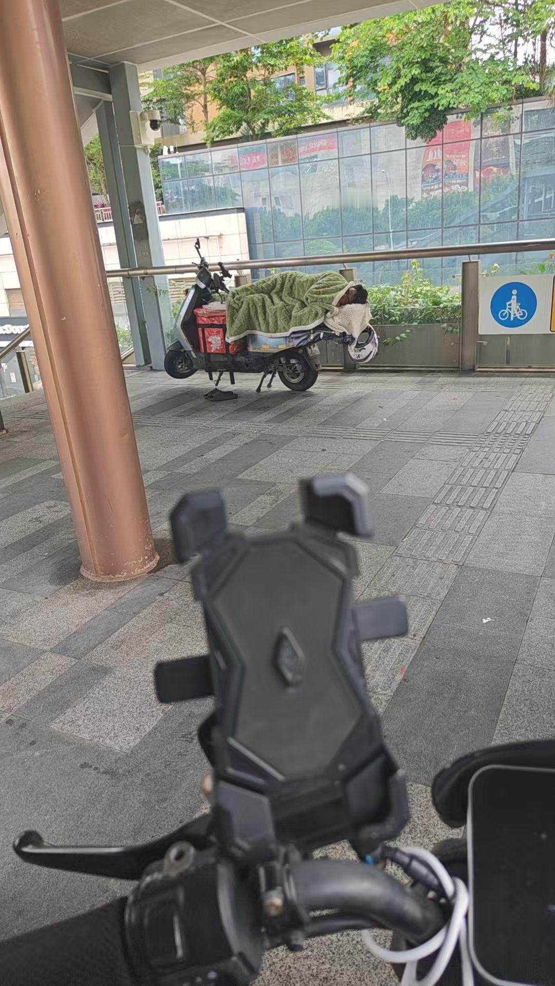 现实版骆驼祥子