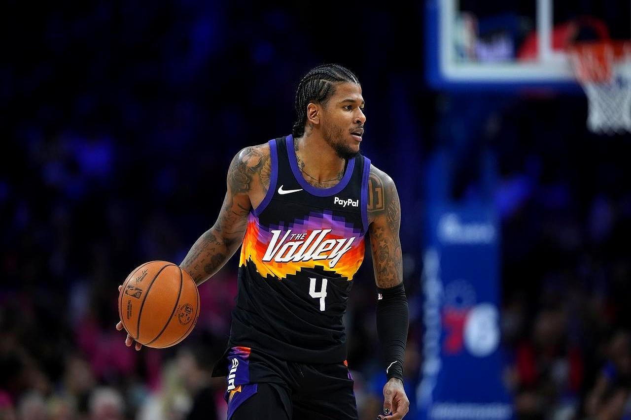 宁可惨败24分，也不让布克格林上场。93-117，太阳被快船按在地上摩擦。