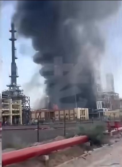 印度新建的大型炼油厂突然爆炸了，莫迪准备今天剪彩的这已经不是印度炼油厂第一次