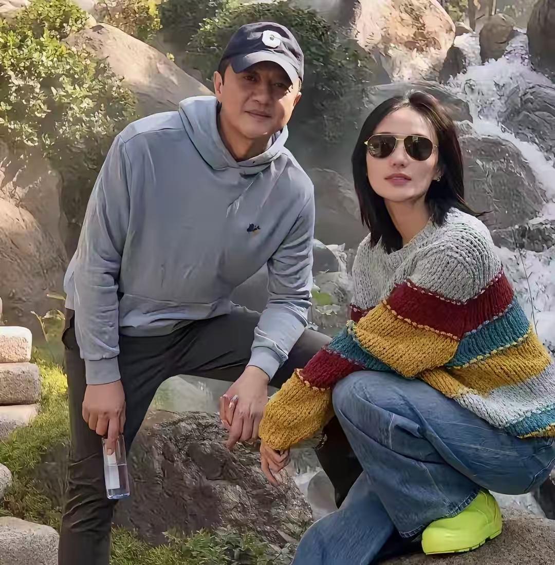 终于搞明白为什么李亚鹏会一直频繁的离婚了！不是因为他大男子主义，根本原因就