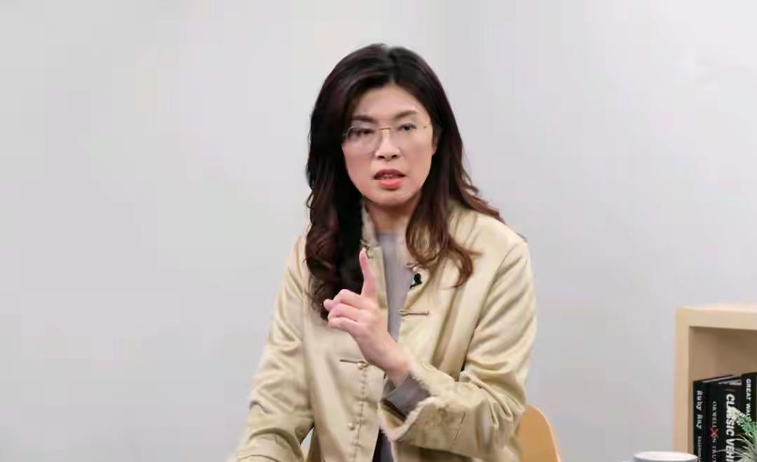 刚刚！台岛政坛突爆惊人言论——11月20日，郑丽文在接受台媒专访时语出惊人：