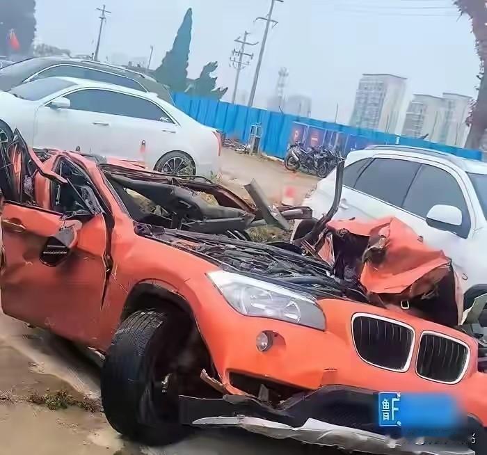 烟台宝马车被压这个事，不知道会怎样处罚渣土车司机，希望严惩，也希望像济南学习，