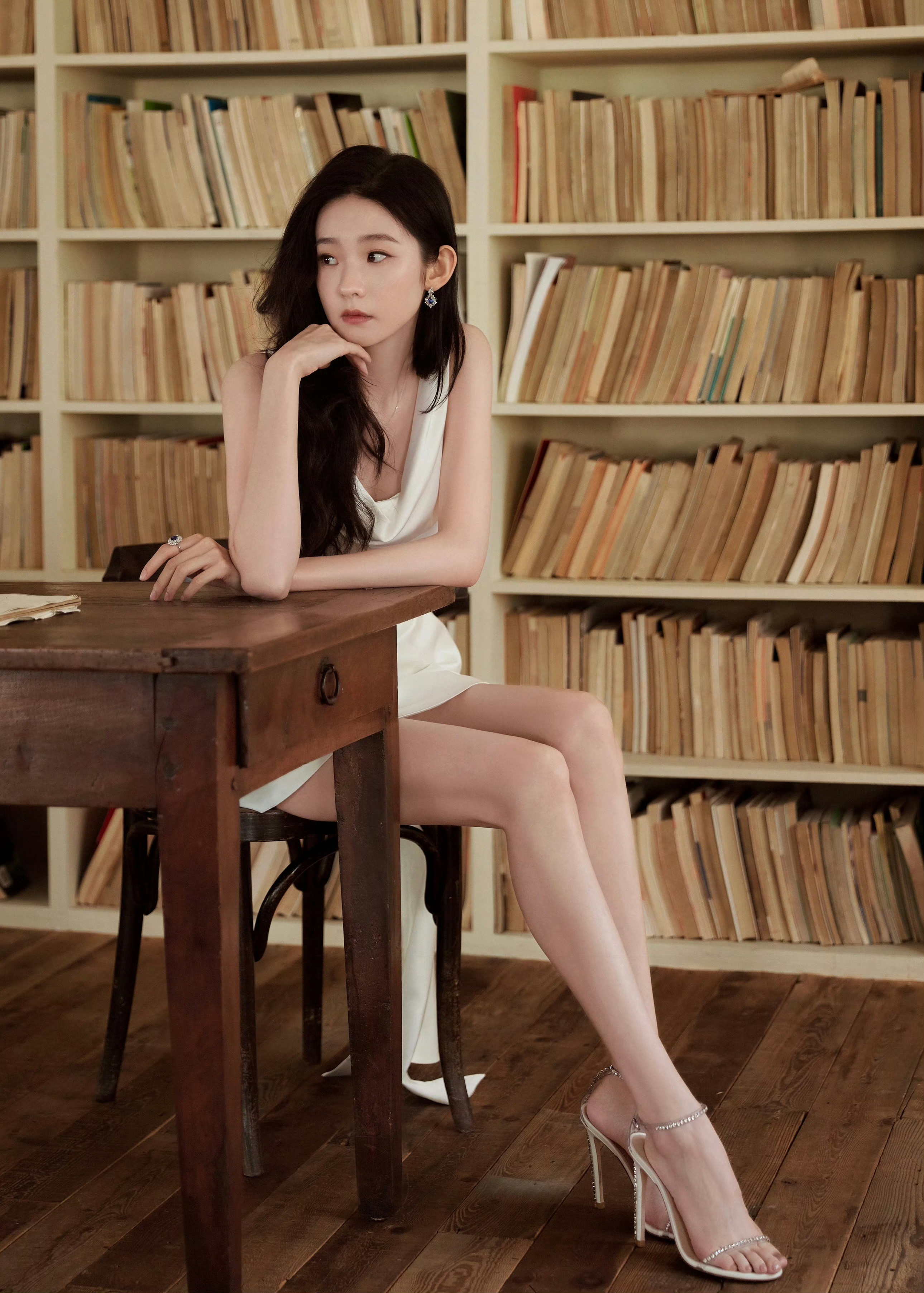 张艺凡梦中情腿🤍