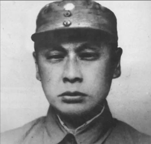 1936年,陈毅被叛徒诱骗下山。因为口渴,他来到一个农妇家中讨水喝。谁曾想,农妇