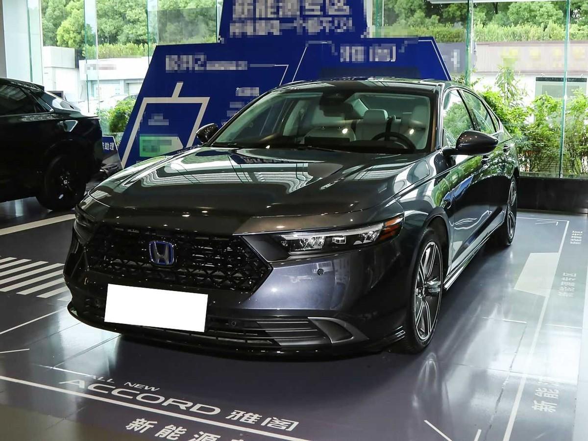 雅阁PHEV改款涨价，值得买吗？首先看看它的外观变化，新款雅阁PHEV的外部